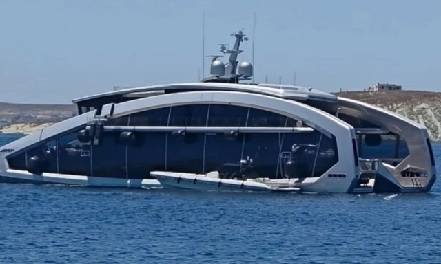 «This is it»: Το φουτουριστικό superyacht των 46 εκατ. που μαγνητίζει τα βλέμματα στη Μύκονο