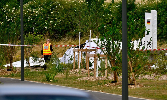 Γαλλία: 11 νεκροί από τη συντριβή αεροσκάφους που μετέφερε ομάδα αλεξιπτωτιστών στο Τομπλέν