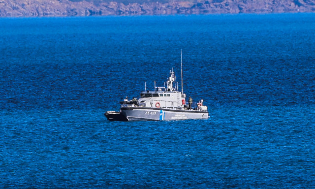 Λήμνος: 5χρονος διασώθηκε από το Λιμενικό καθώς τον είχαν παρασύρει τα ρεύματα με θαλάσσιο στρώμα