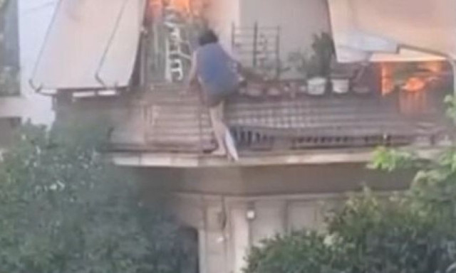 Καλλιθέα: «Να'ναι καλά τα παιδιά, με κράτησαν», λέει η 75χρονη που έπεσε από το μπαλκόνι