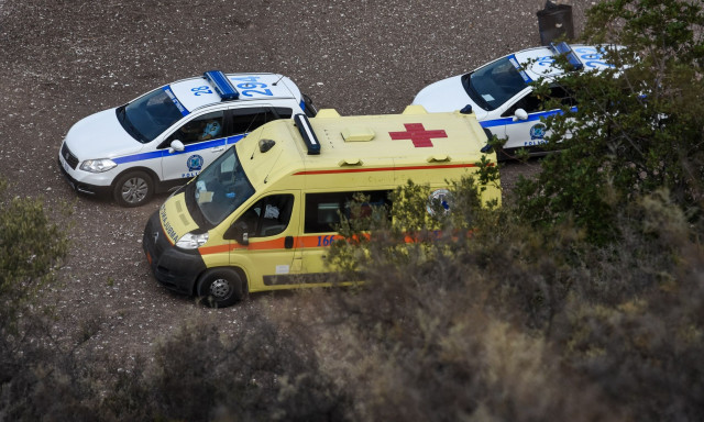 Καμένα Βούρλα: Αστυνομικοί έσωσαν από πνιγμό 79χρονο που αγνοούνταν