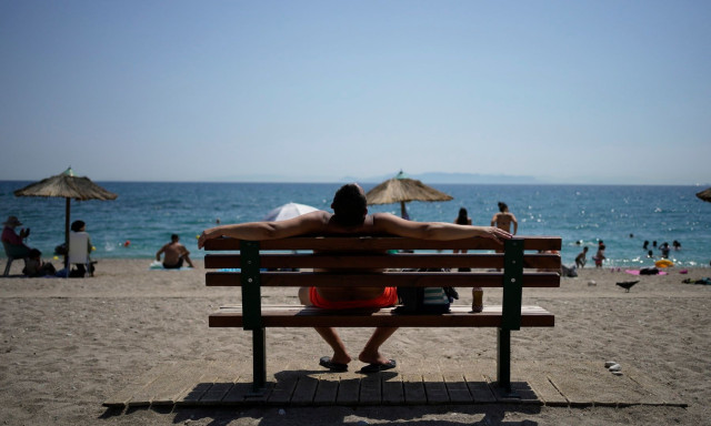 Καιρός: Έφτασαν τα «υπολείμματα» του ευρωπαϊκού καύσωνα – Μέχρι 37 βαθμούς η θερμοκρασία