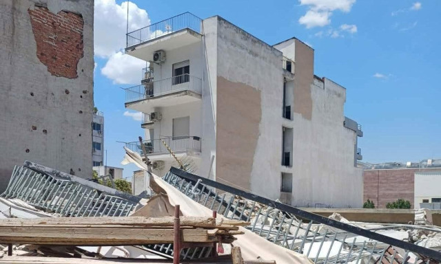 Πετράλωνα: 5 προσαγωγές από την αστυνομία για την κατάρρευση του κτηρίου