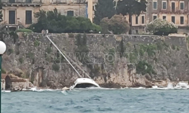 Ξαφνικό μπουρίνι στην Κέρκυρα έριξε ιστιοφόρο στα βράχια - Δείτε εικόνες