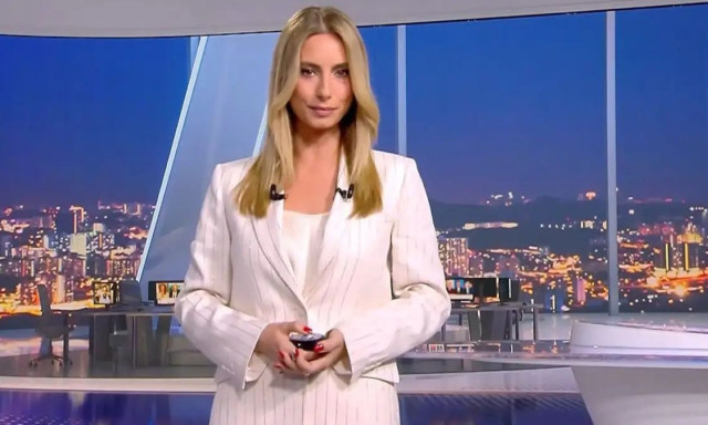 Η Λένα Φλυτζάνη συμπληρώνει ένα μήνα στο κεντρικό δελτίο του ΣΚΑΪ – Η τηλεθέαση και το στοίχημα