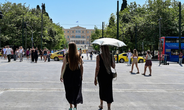 Καιρός: Με ηλιοφάνεια αλλά και τοπικές βροχές η Τετάρτη – Στους 38 βαθμούς η θερμοκρασία