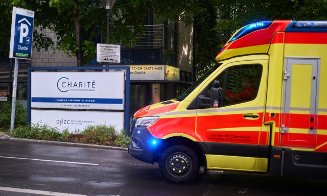 Γερμανία: Τουλάχιστον 34 τραυματίες από φωτιά σε νοσοκομείο - Γιατροί επανέφεραν στη ζωή ένα θύμα