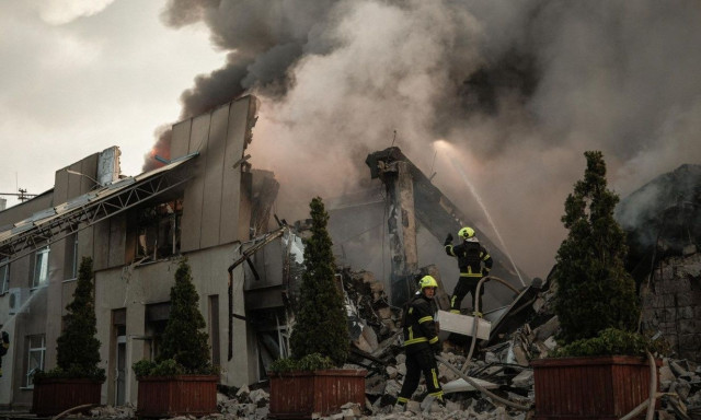 Ουκρανία: Τουλάχιστον 18 νεκροί από τη ρωσική επίθεση στο Κίεβο - Βίντεο