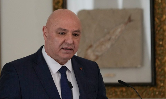 Ο πρόεδρος του Λιβάνου καλεί τις ΗΠΑ να παραμείνουν στο πλευρό της χώρας του