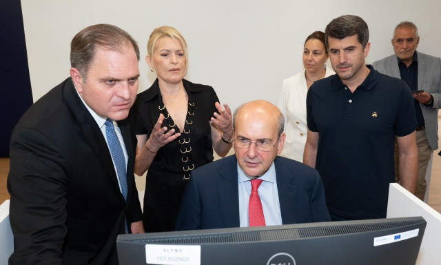 ΑΑΔΕ: Εγκαινιάστηκε το myPoint Κηφισιάς - Πάνω από 4.000 επισκέφτηκαν τα νέα σημεία εξυπηρέτησης
