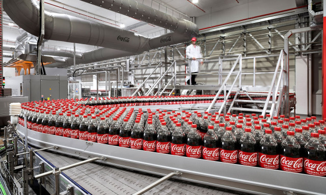 Coca-Cola Τρία Έψιλον: Νέα υπερ-υψηλής ταχύτητας γραμμή παραγωγής στο Σχηματάρι 20 εκατ. ευρώ