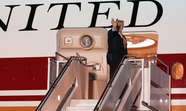 Air Force One: Η οργή του Τραμπ για τις αποκαλύψεις των New York Times - Καλεί 4 δημοσιογράφους να καταθέσουν
