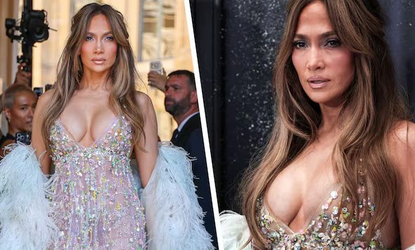 Τζένιφερ Λόπεζ: Απαστράπτουσα στο fashion show της Σήλιας Κριθαριώτη στο Παρίσι