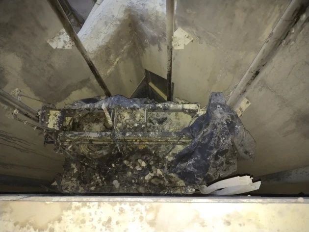 ΠΑΓΝΗ: Φωτιά στο ασανσέρ των ακαθάρτων - Καταγγελίες από το σωματείο εργαζομένων