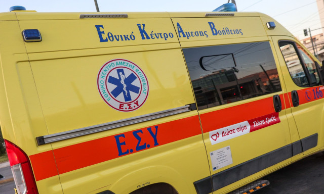 Σύγκρουση αστικού λεωφορείου με δύο ΙΧ στον Πειραιά - Δύο τραυματίες