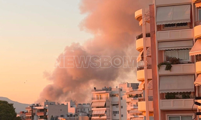 Φωτιά στο παλιό κτήριο του Μπάντμιντον στο Πάρκο Γουδή - Μήνυμα 112