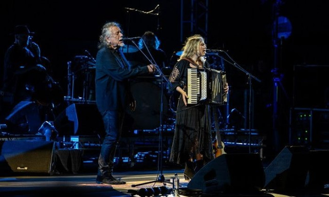 Sold-out πρεμιέρα για το Sani Festival 2026 με μια βραδιά μουσικής ιστορίας από τον Robert Plant