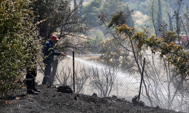 Θεσσαλονίκη: Φωτιά στο Φράγμα της Θέρμης