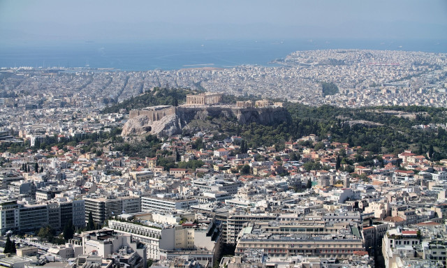 Η γειτονιά δεν είναι φόντο: Πώς η περιοχή διαμορφώνει την καθημερινότητά σου