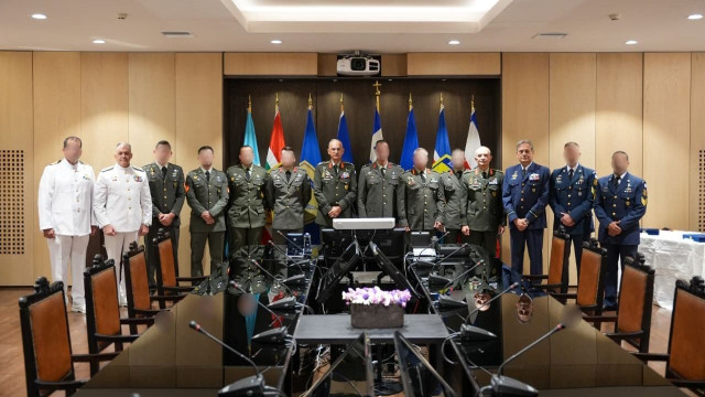 Προαγωγή επ' ανδραγαθία για τους επιζώντες της αποστολής στη Λιβύη