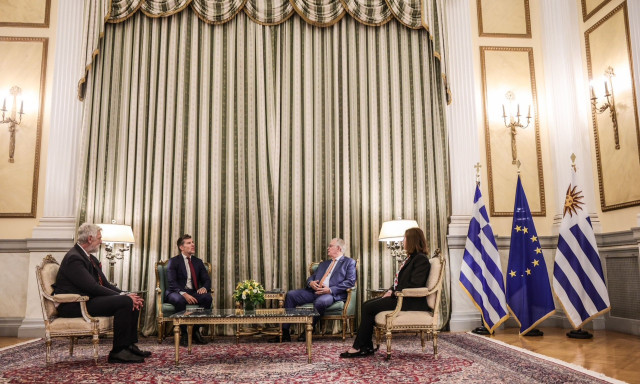 Ο Τασούλας δέχθηκε τα διαπιστευτήρια των νέων πρέσβεων Ουρουγουάης, Κουβέιτ, Βραζιλίας και Ινδίας