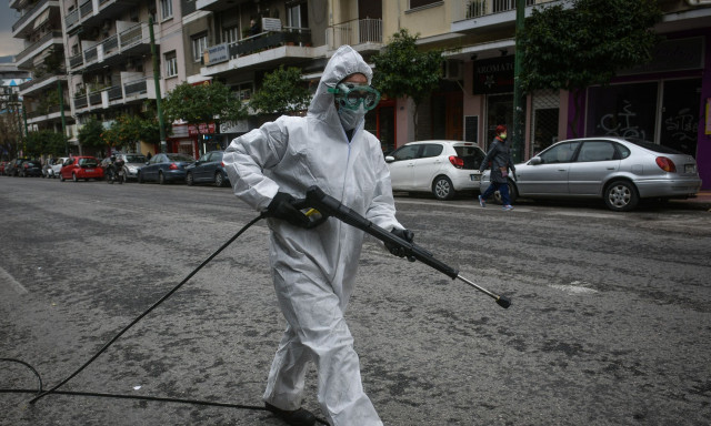Κρούσμα ιού του Δυτικού Νείλου στη Γλυφάδα – Προληπτικοί ψεκασμοί από την Περιφέρεια Αττικής