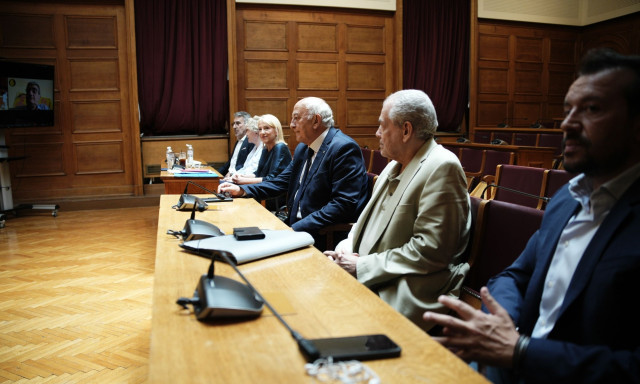 Explainer: 13, 11, ή 8; Πόσοι είναι τελικά οι βουλευτές του ΣΥΡΙΖΑ σήμερα; Γιατί υπάρχουν διαφορετικές «καταμετρήσεις» και γιατί είναι όλες... σωστές