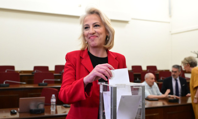 Εξελέγη με επτά υπέρ κι ένα λευκό η Δούρου: Ξεκινάμε για την αναγέννηση του ΣΥΡΙΖΑ
