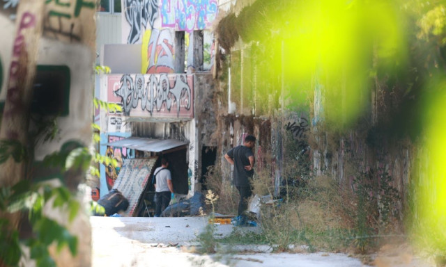 Θρίλερ με τη σορό γυναίκας που βρέθηκε σε βαλίτσα στην Κυψέλη : Μικροκαμωμένη με κοκκινωπά μαλλιά