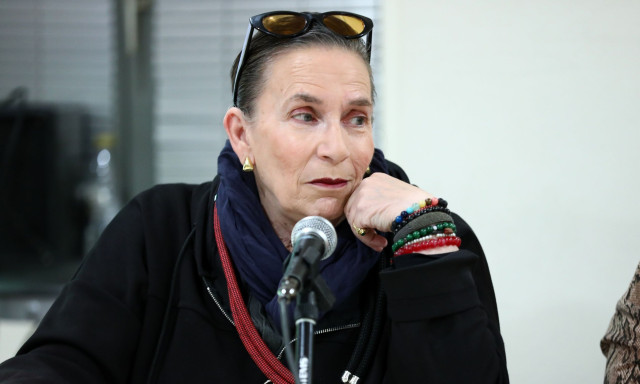 Λίνα Νικολακοπούλου: «Ο έρωτας είναι ένας παράδεισος που μπορεί να σε πετάξει έξω ανά πάσα στιγμή»
