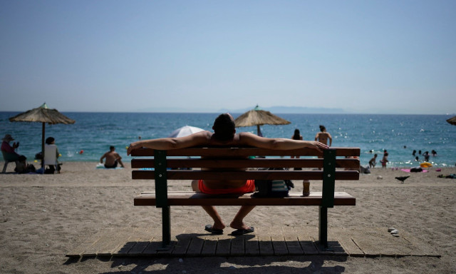 Καιρός: Κορυφώνεται το κύμα καύσωνα – Τι αποκαλύπτει ο σημερινός χάρτης θερμικής καταπόνησης