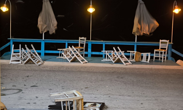 Κέρκυρα: Διακοπή ηλεκτροδότησης και πτώσεις δέντρων άφησε πίσω της η ξαφνική κακοκαιρία