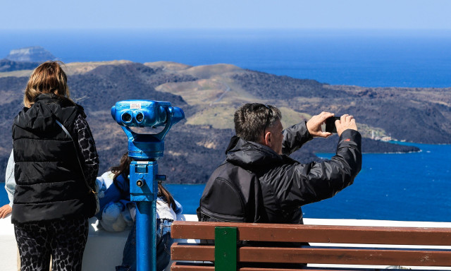 Τουρισμός: Αύξηση κατά 25,8% στα έσοδα – Βρετανοί, Ιταλοί και Αμερικανοί «στήριξαν» τις εισπράξεις