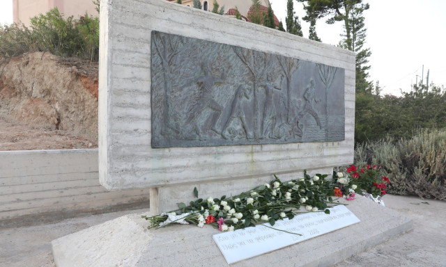Μάτι: Ρίγη συγκίνησης στις εκδηλώσεις μνήμης για τα 104 θύματα - 8 χρόνια από την εθνική τραγωδία
