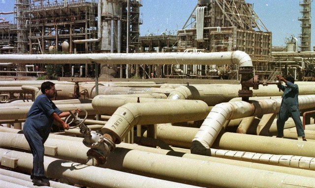 Ιράν: Η Τεχεράνη υποστηρίζει ότι έχει πουλήσει πετρέλαιο αξίας $18 δισ. από την αρχή του πολέμου