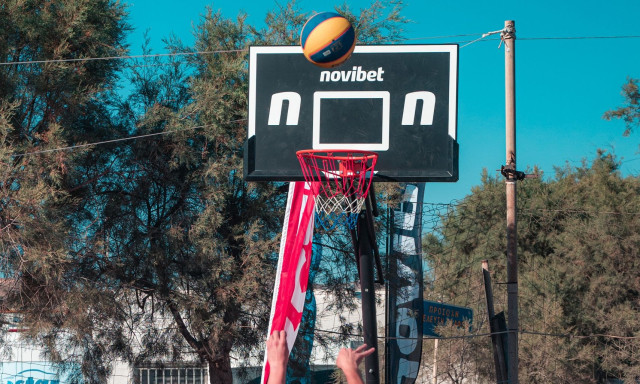 Paros Beach Hoops: Η Novibet και το Giant Heart στο πλευρό διοργάνωσης με σημαντικό κοινωνικό σκοπό