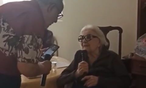 Μαίρη Λίντα: Όταν τραγουδούσε στο Γηροκομείο λίγες ημέρες πριν φύγει από την ζωή - Βίντεο