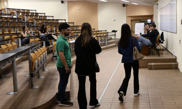 Βάσεις 2026: Ποιο τμήμα έπεσε στο 12.925 από 17.350 – Ποιο ανέβηκε πάνω από 7.500 μόρια - Οι 10 σχολές με τη μεγαλύτερη άνοδο και τη μεγαλύτερη πτώση