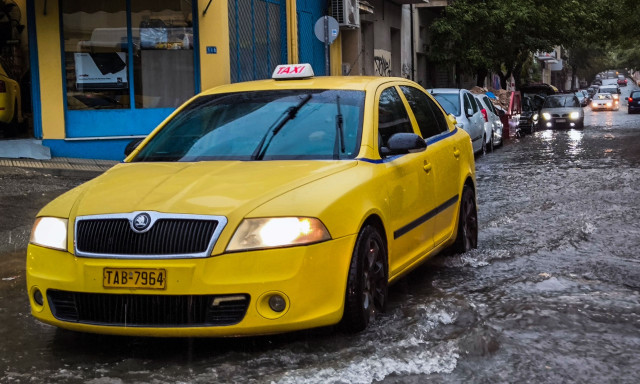 Καιρός: Τι ώρα θα βρέξει στην Αττική - Αναλυτική πρόγνωση για κέντρο και προάστια