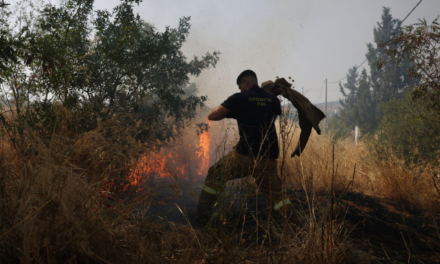 Θεσσαλονίκη: Οριοθετήθηκαν οι φωτιές σε Πυλαία και Μονόλοφο Ωραιοκάστρου