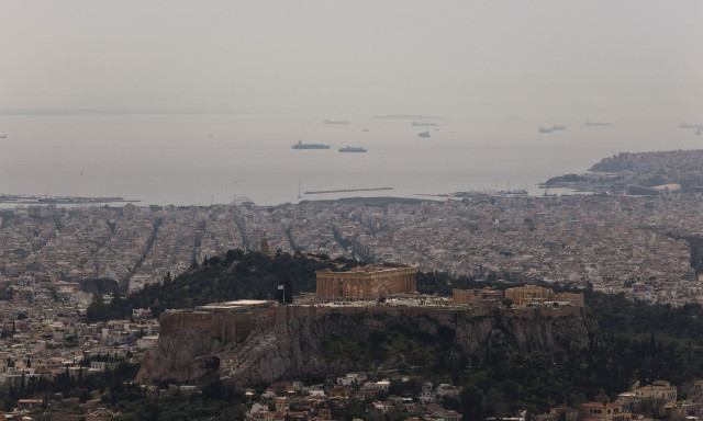 Καιρός αύριο: Τοπικές καταιγίδες και αφρικανική σκόνη - Έως 37 βαθμούς η θερμοκρασία