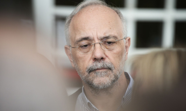 Ο Θανάσης Αυγερινός παραιτήθηκε από εκπρόσωπος του κόμματος Καρυστιανού