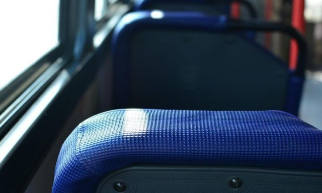 Κρήτη: Επίθεση σε γυναίκα οδηγό του Αστικού ΚΤΕΛ – Την κατέβασαν από το λεωφορείο και τη χτύπησαν