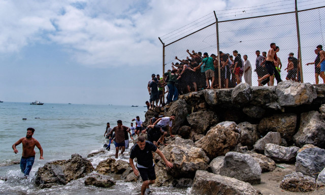 Ισπανία: Σε κατάσταση έκτακτης ανάγκης η Θέουτα - Ραγδαία κλιμάκωση της μεταναστευτικής κρίσης