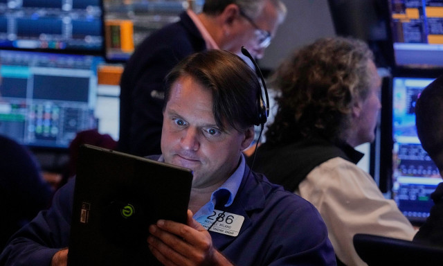 Μεγάλη πτώση στη Wall Street – Πάνω από 1.150 μονάδες έχασε ο Dow Jones