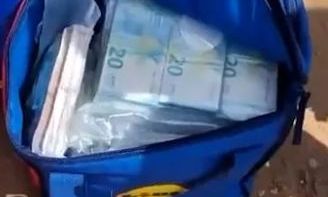 Απίστευτο περιστατικό σε παραλία: Ξεβράστηκαν 580.000 ευρώ - Πώς έφτασαν εκεί (video)
