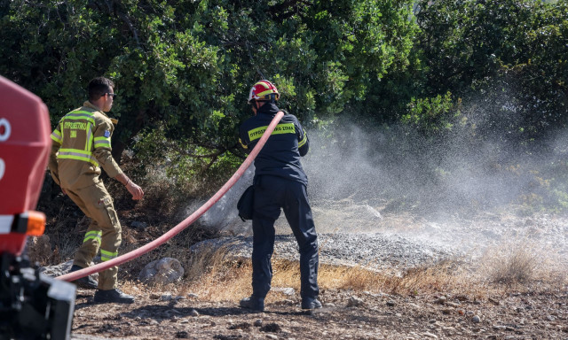 LIVE BLOG: Συνεχίζεται η μάχη με τις φλόγες σε Ρέθυμνο και Πάρο, «112» σε Βοιωτία, Αργολίδα, Αχαΐα