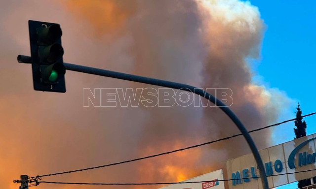 Φωτιά στο Ποικίλο όρος: 112 για εκκένωση στο Άνω Δάσος Χαϊδαρίου και στην Αφαία