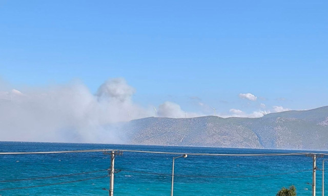 Βοιωτία: Νέα εστία φωτιάς στον Άγιο Βασίλειο - Αυξήθηκαν οι δυνάμεις στην Ξηρονομή