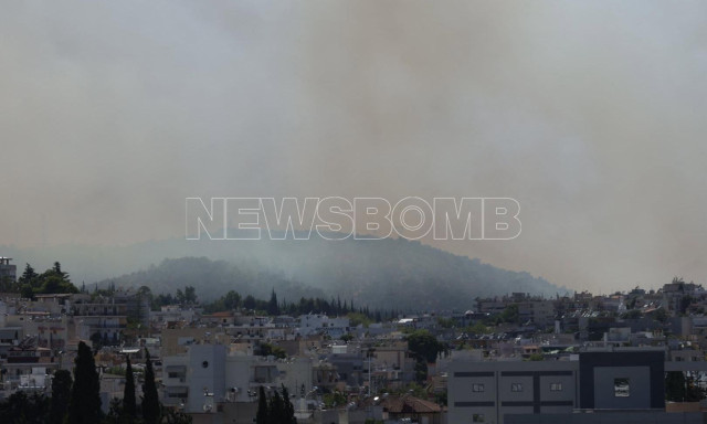 Φωτιά στο Ποικίλο Όρος: Εκκενώνεται το Ψυχιατρικό Νοσοκομείο Αττικής στο Δαφνί